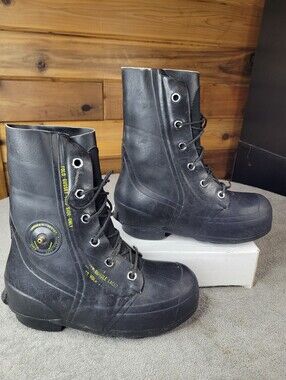 Vintage Bata US Military Mickey Mouse Cold Weather Boots Size 5R Black 1977 Read